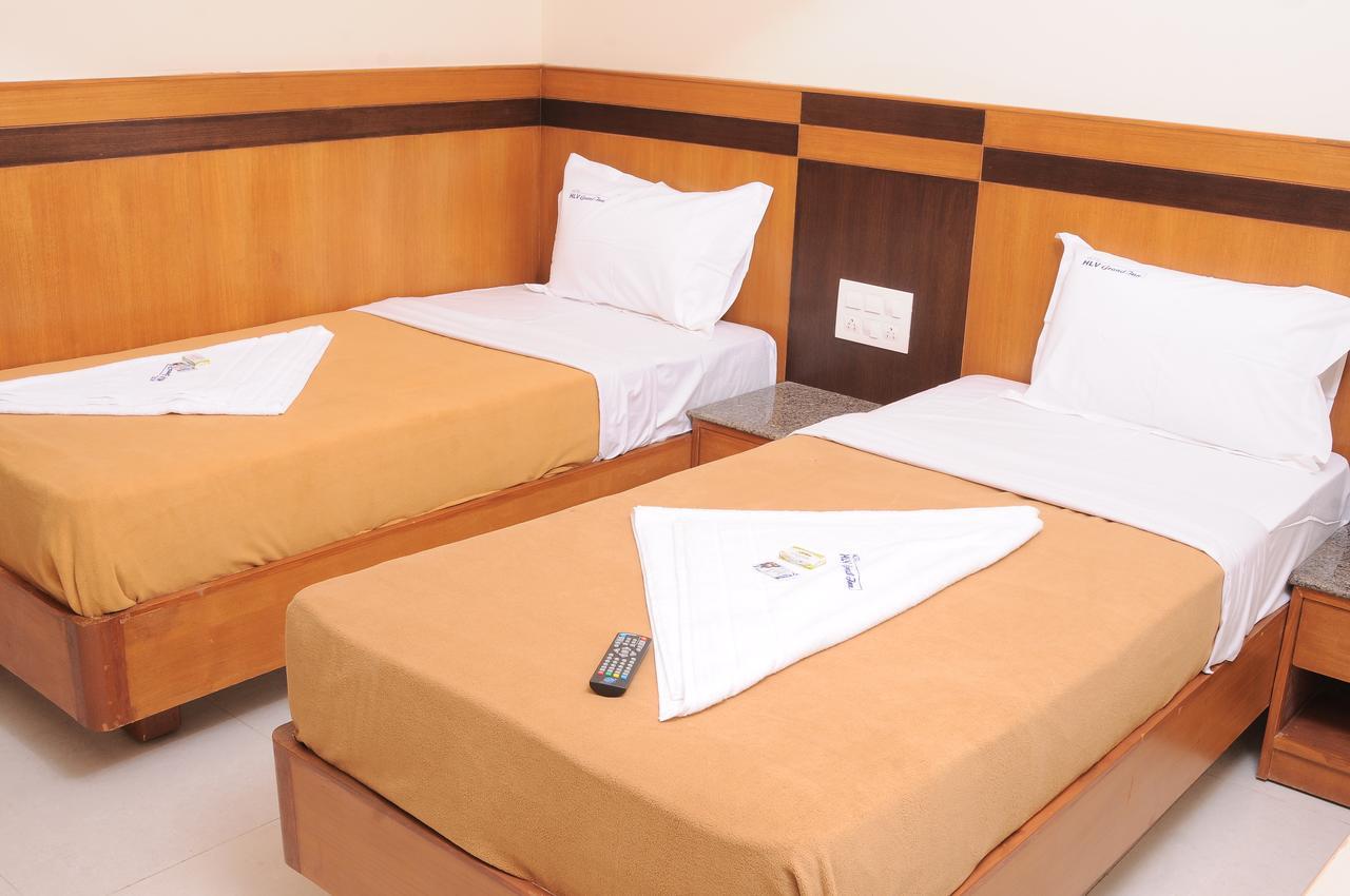 Hlv Grand Inn Bangalore Eksteriør bilde