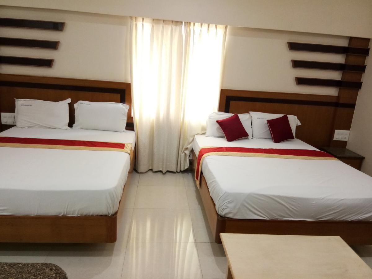 Hlv Grand Inn Bangalore Eksteriør bilde