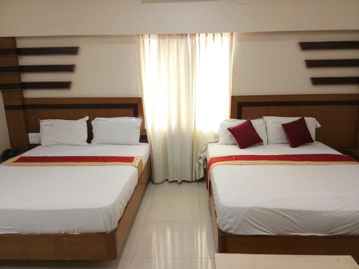 Hlv Grand Inn Bangalore Eksteriør bilde